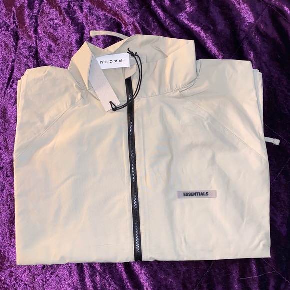 ESSENTIAL - FEAR OF GOD Half-Zip Track Jacket - Picture 7 of 9